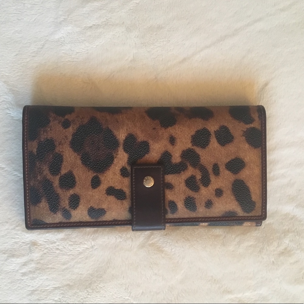 💕WELL LOVED💕Dolce & Gabbana leopard wallet